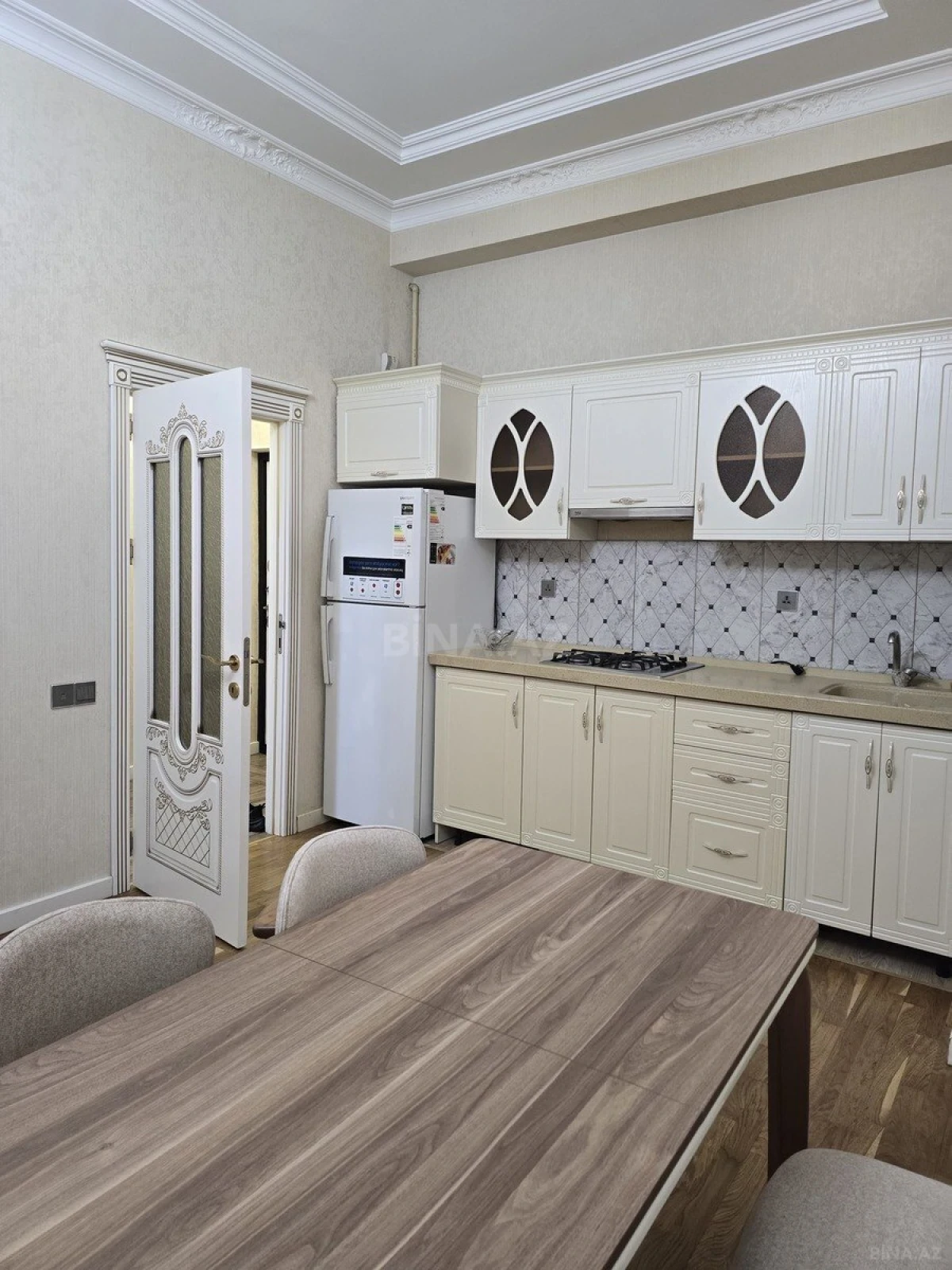 Kirayə verilir 2 otaqlı mənzil 55 m²