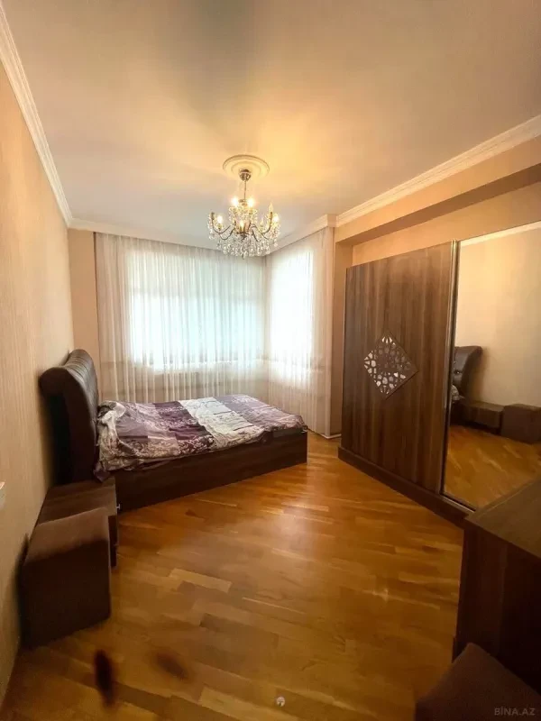 Kirayə verilir 2 otaqlı mənzil 90 m²