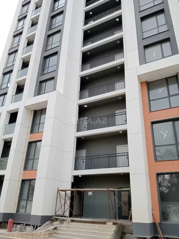 Satılır 3 otaqlı mənzil 99.7 m²