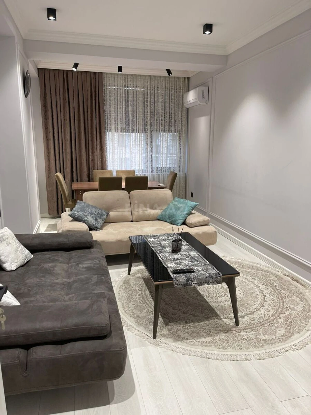 Kirayə verilir 3 otaqlı mənzil 118 m²