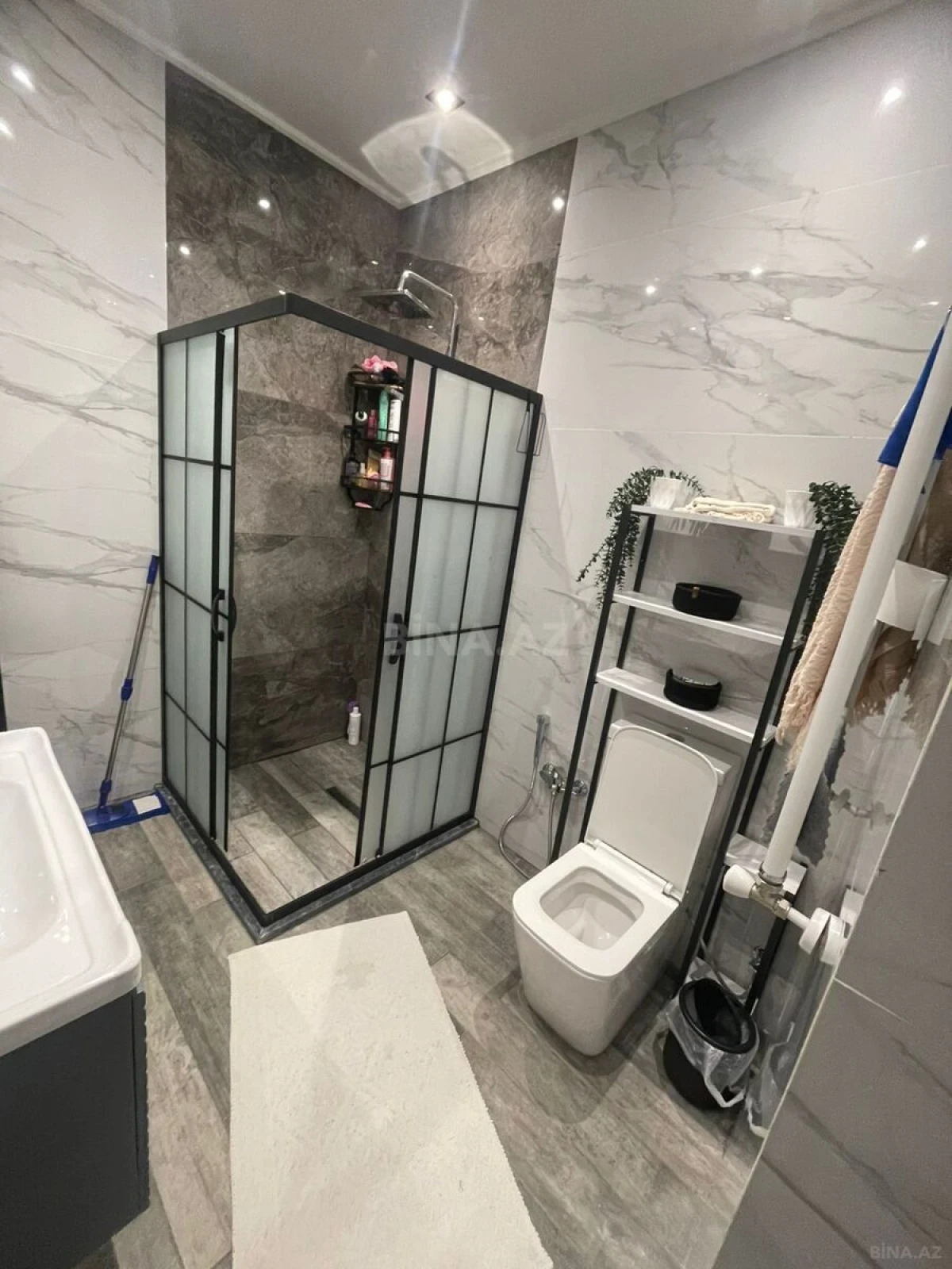 Kirayə verilir 3 otaqlı mənzil 118 m²