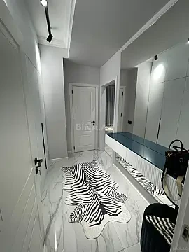 Kirayə verilir 3 otaqlı mənzil 118 m²