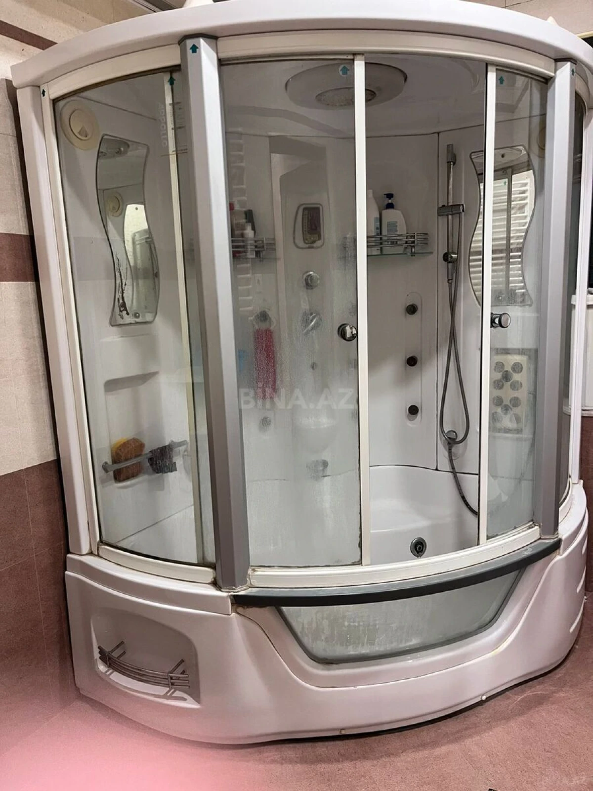 Satılır 4 otaqlı mənzil 172 m²