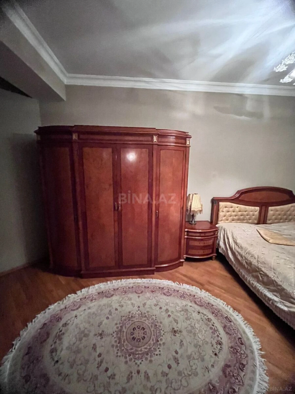 Satılır 4 otaqlı mənzil 172 m²
