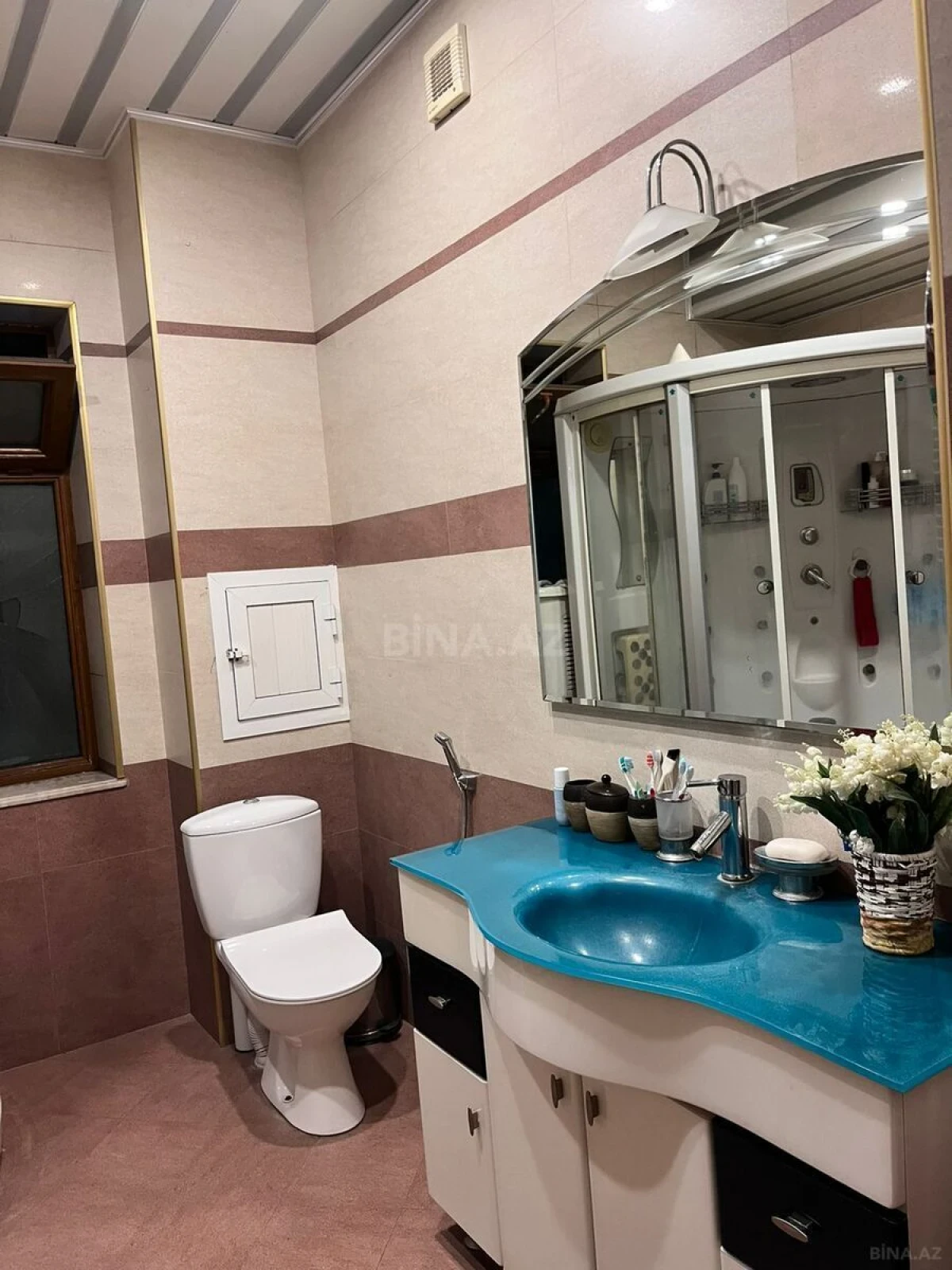 Satılır 4 otaqlı mənzil 172 m²