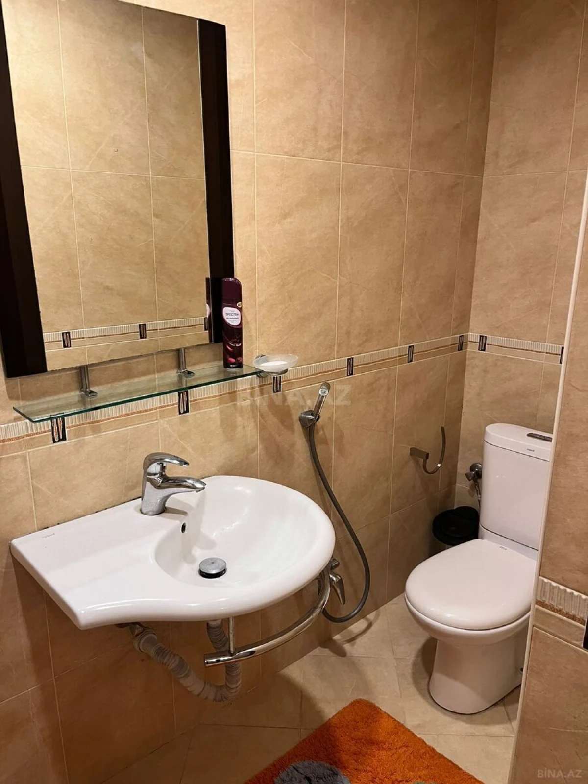 Satılır 4 otaqlı mənzil 172 m²