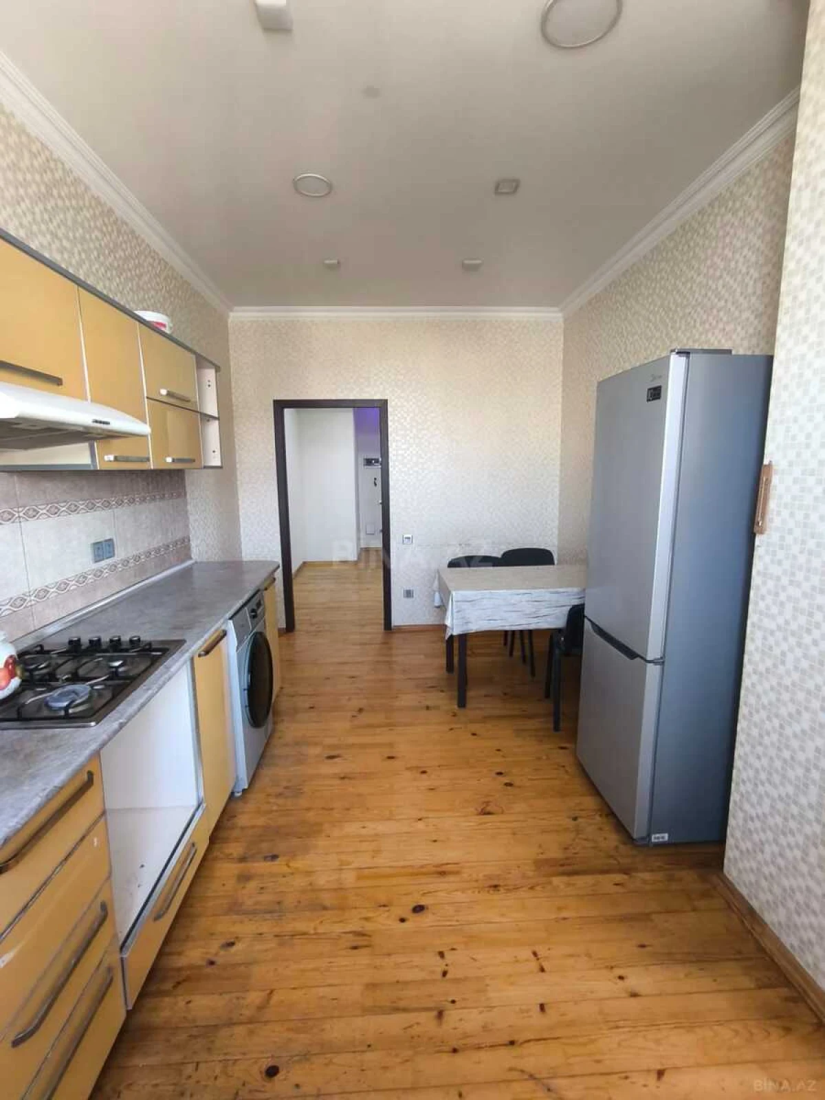 Satılır 3 otaqlı mənzil 110 m²