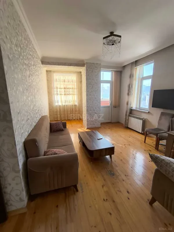 Satılır 3 otaqlı mənzil 110 m²
