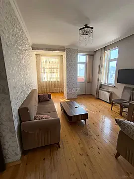 Satılır 3 otaqlı mənzil 110 m²