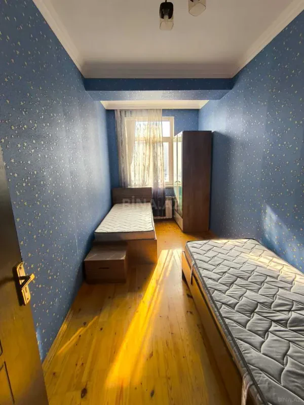 Satılır 3 otaqlı mənzil 110 m²