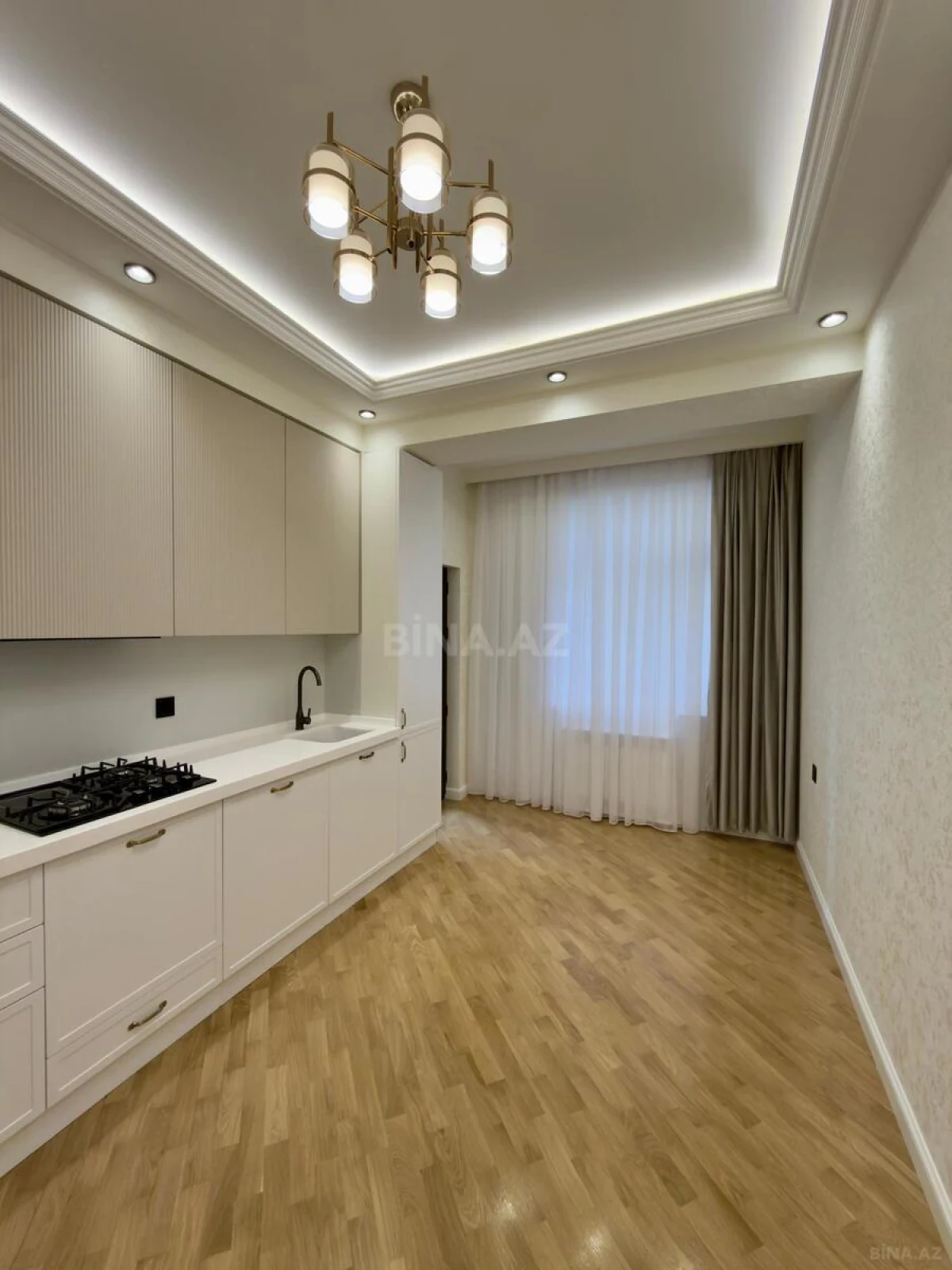 Satılır 3 otaqlı mənzil 110 m²