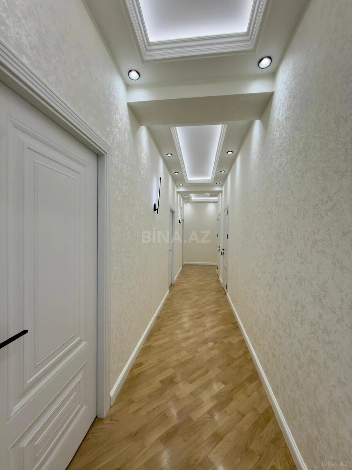 Satılır 3 otaqlı mənzil 110 m²