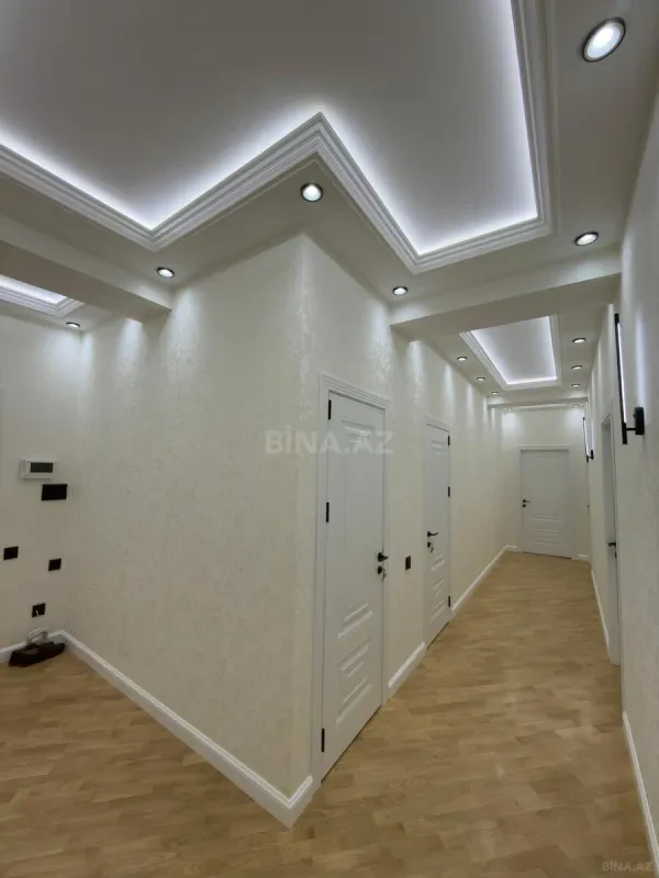 Satılır 3 otaqlı mənzil 110 m²