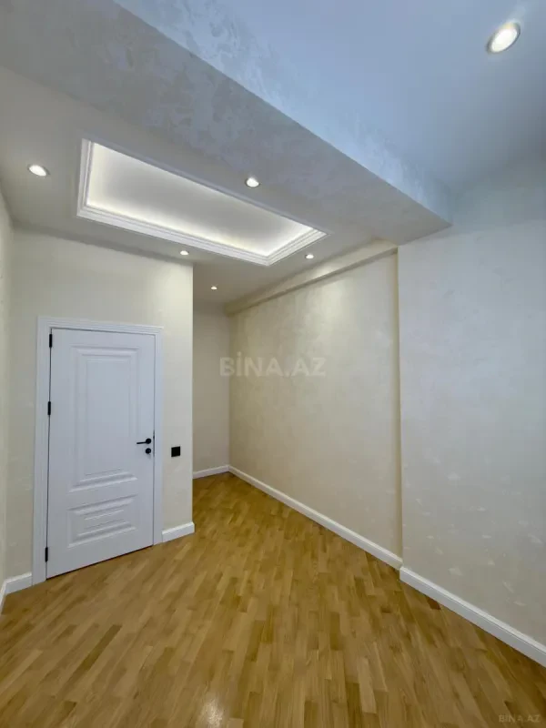 Satılır 3 otaqlı mənzil 110 m²