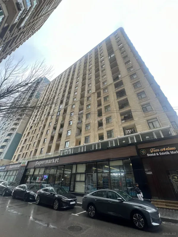 Satılır 3 otaqlı mənzil 110 m²
