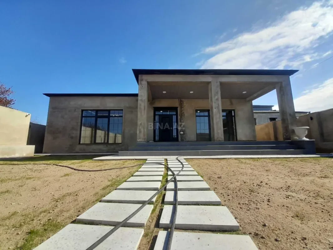 Satılır 5 otaqlı həyət evi 230 m²