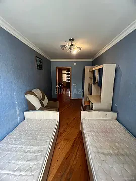 Kirayə verilir 4 otaqlı mənzil 90 m² — Bakı, Nərimanov 4 otaq 90.00 m²