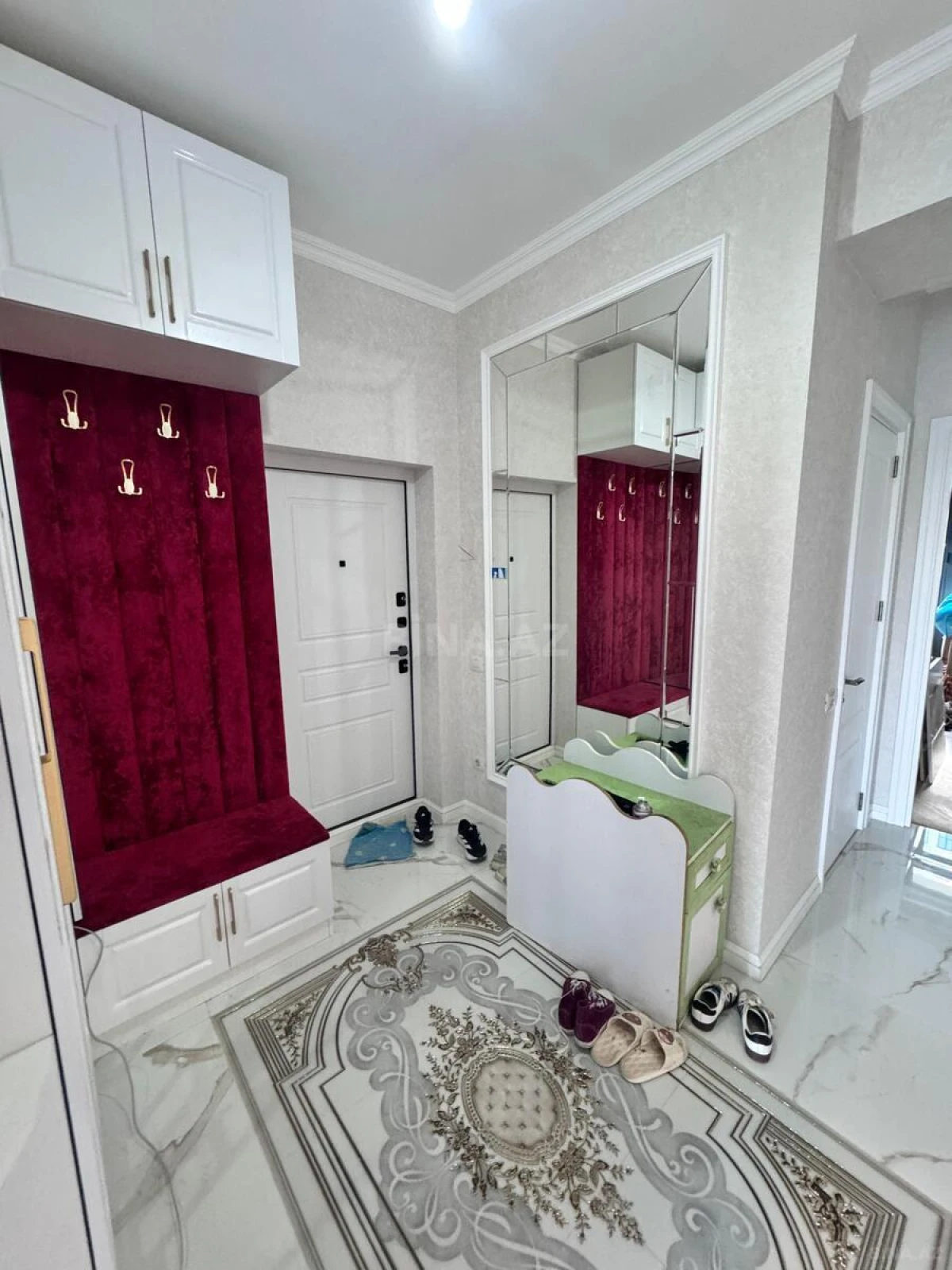 Satılır 3 otaqlı mənzil 96 m²