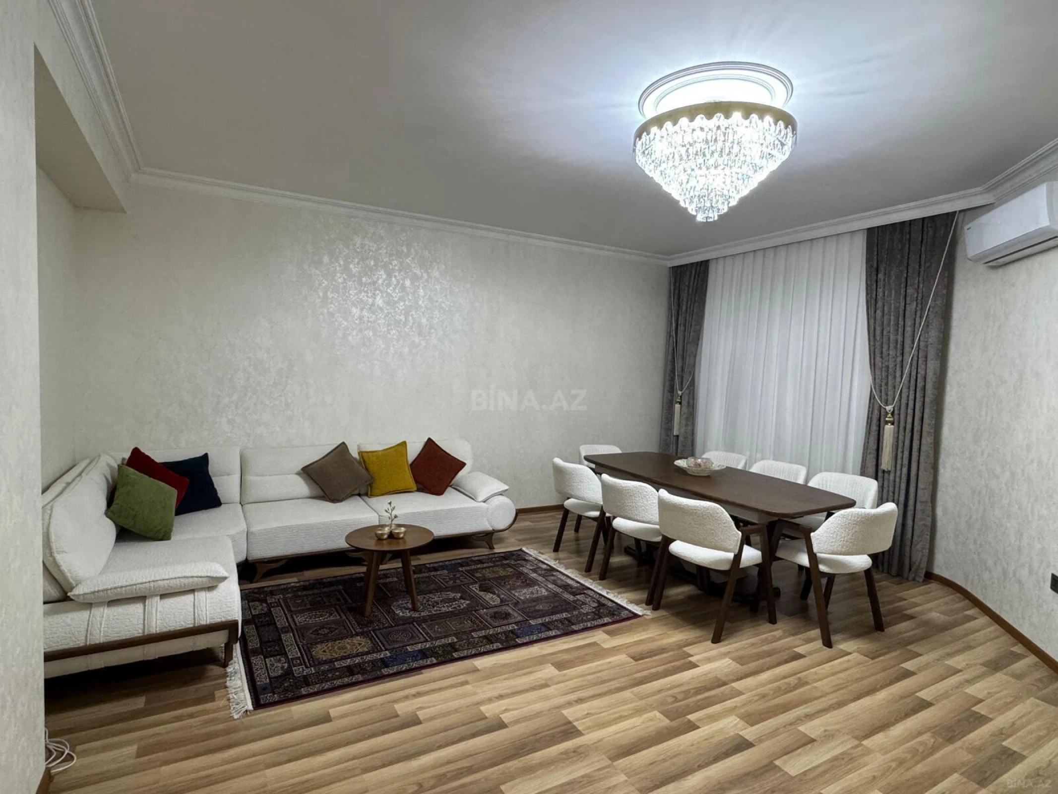 Satılır 3 otaqlı mənzil 120 m²