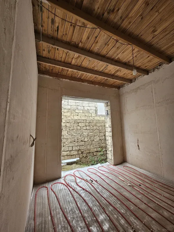 Satılır 4 otaqlı həyət evi 150 m²