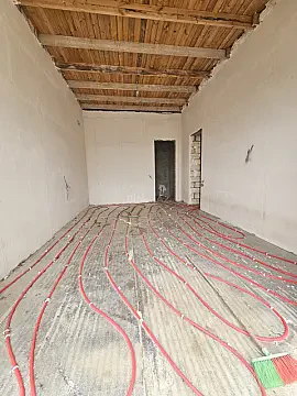 Satılır 4 otaqlı həyət evi 150 m²