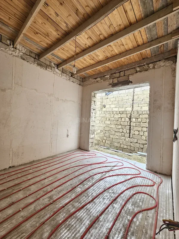 Satılır 4 otaqlı həyət evi 150 m²
