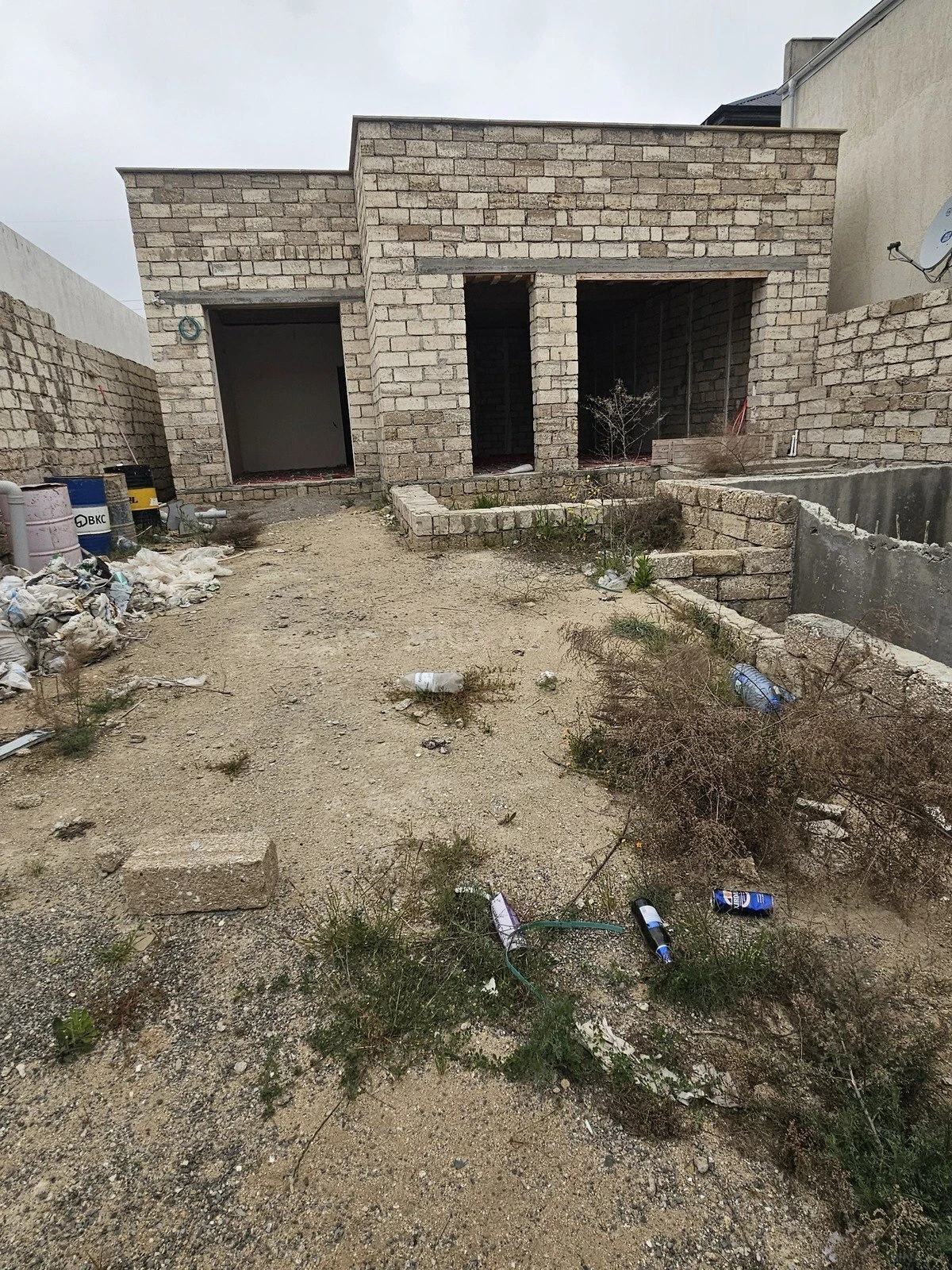 Satılır 4 otaqlı həyət evi 150 m²