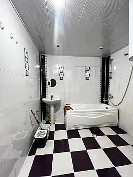 Kirayə verilir 2 otaqlı mənzil 70 m²