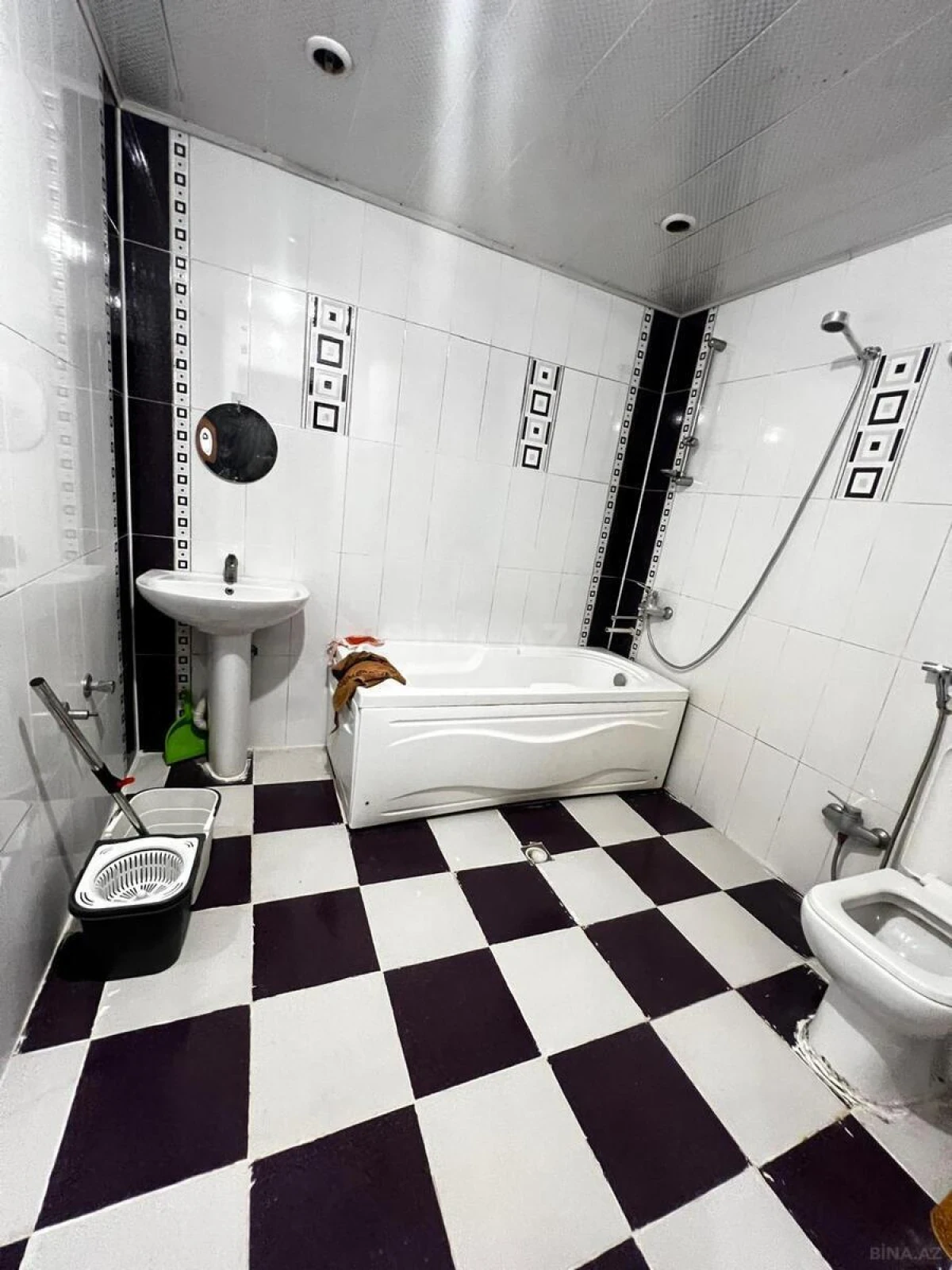 Kirayə verilir 2 otaqlı mənzil 70 m²