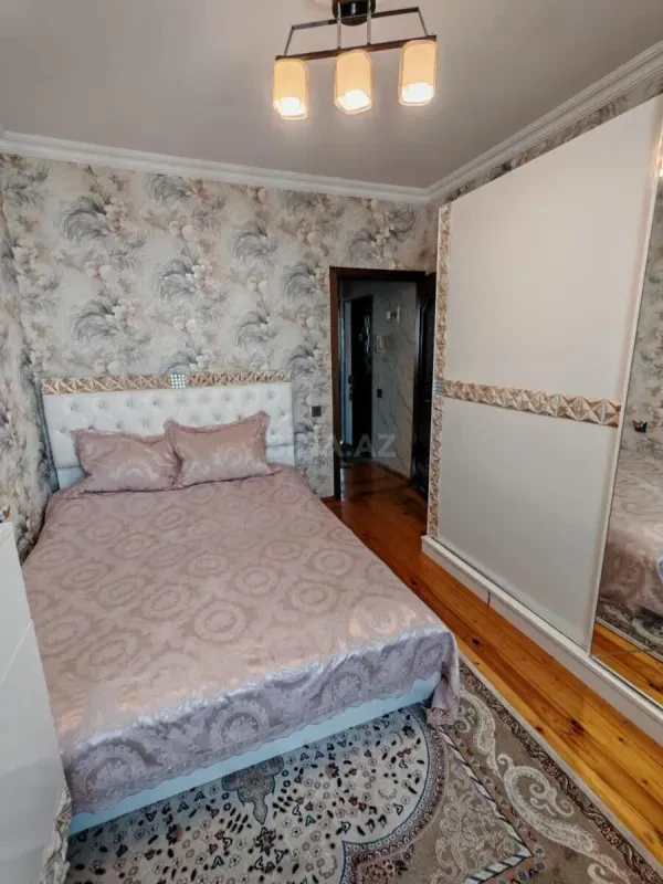 Satılır 2 otaqlı mənzil 60 m²