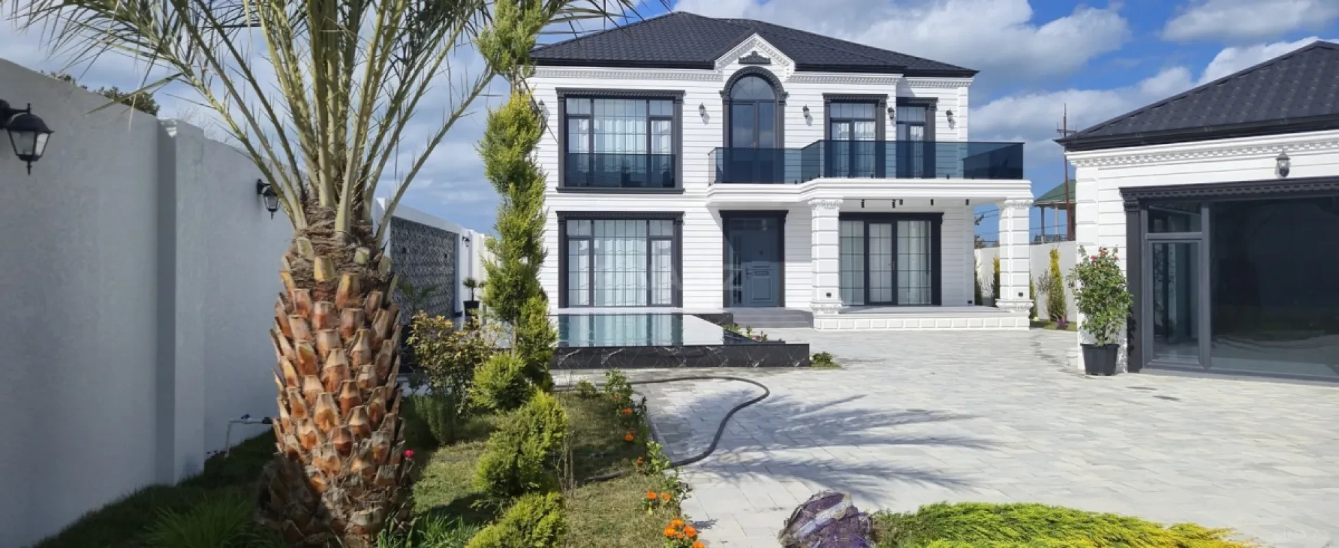 Kirayə verilir 7 otaqlı həyət evi 450 m²