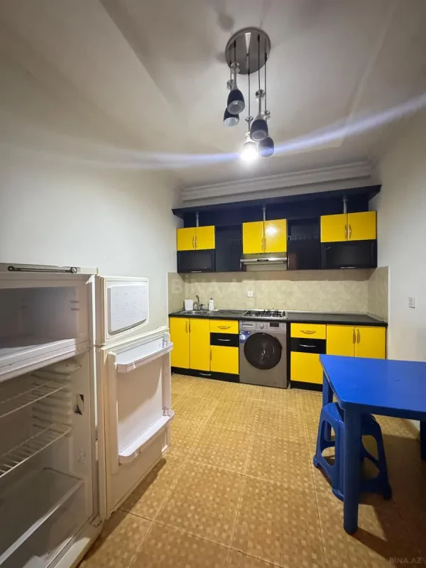 Kirayə verilir 2 otaqlı mənzil 70 m²