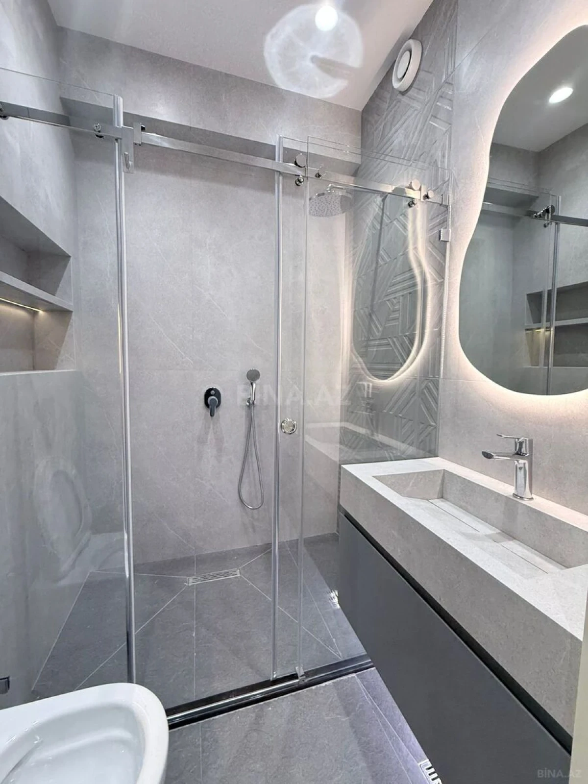 Satılır 2 otaqlı mənzil 52 m²