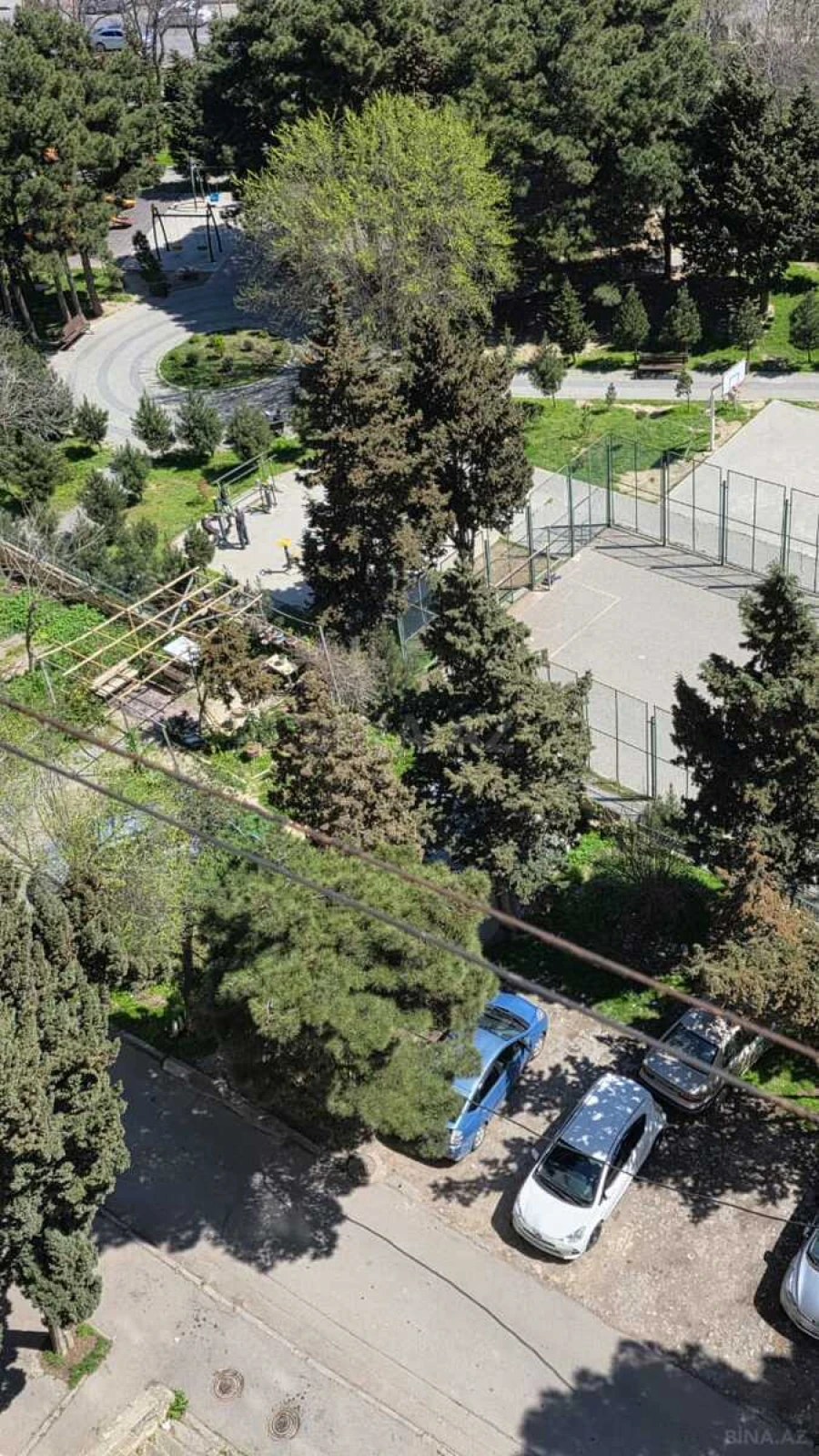 Satılır 4 otaqlı mənzil 110 m²