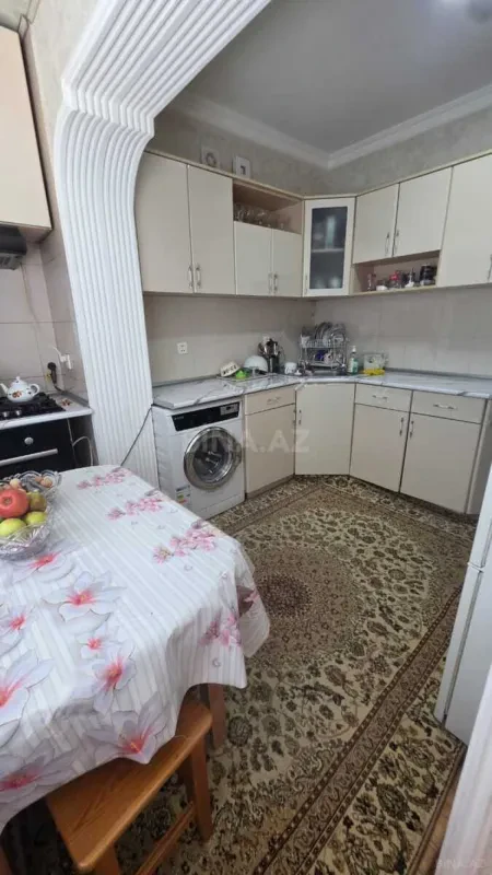 Satılır 4 otaqlı mənzil 110 m²