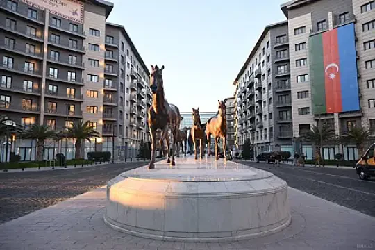 Satılır 4 otaqlı mənzil 145 m² — Bakı 4 otaq 145.00 m²