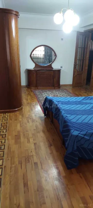 Kirayə verilir 3 otaqlı mənzil 100 m²