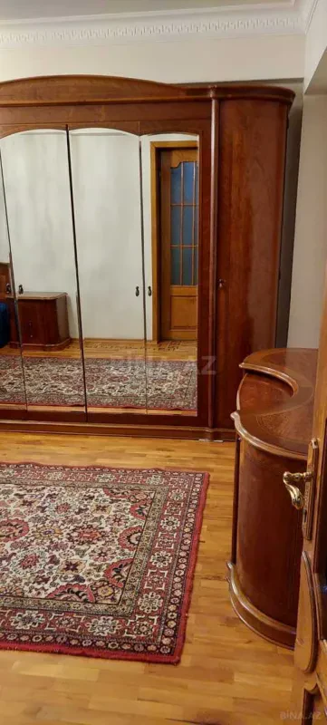 Kirayə verilir 3 otaqlı mənzil 100 m²