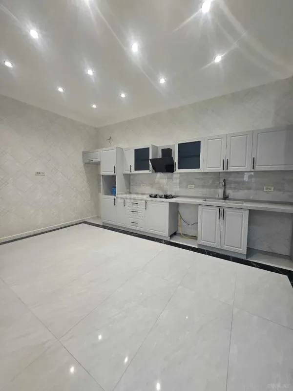 Satılır 4 otaqlı həyət evi 270 m²