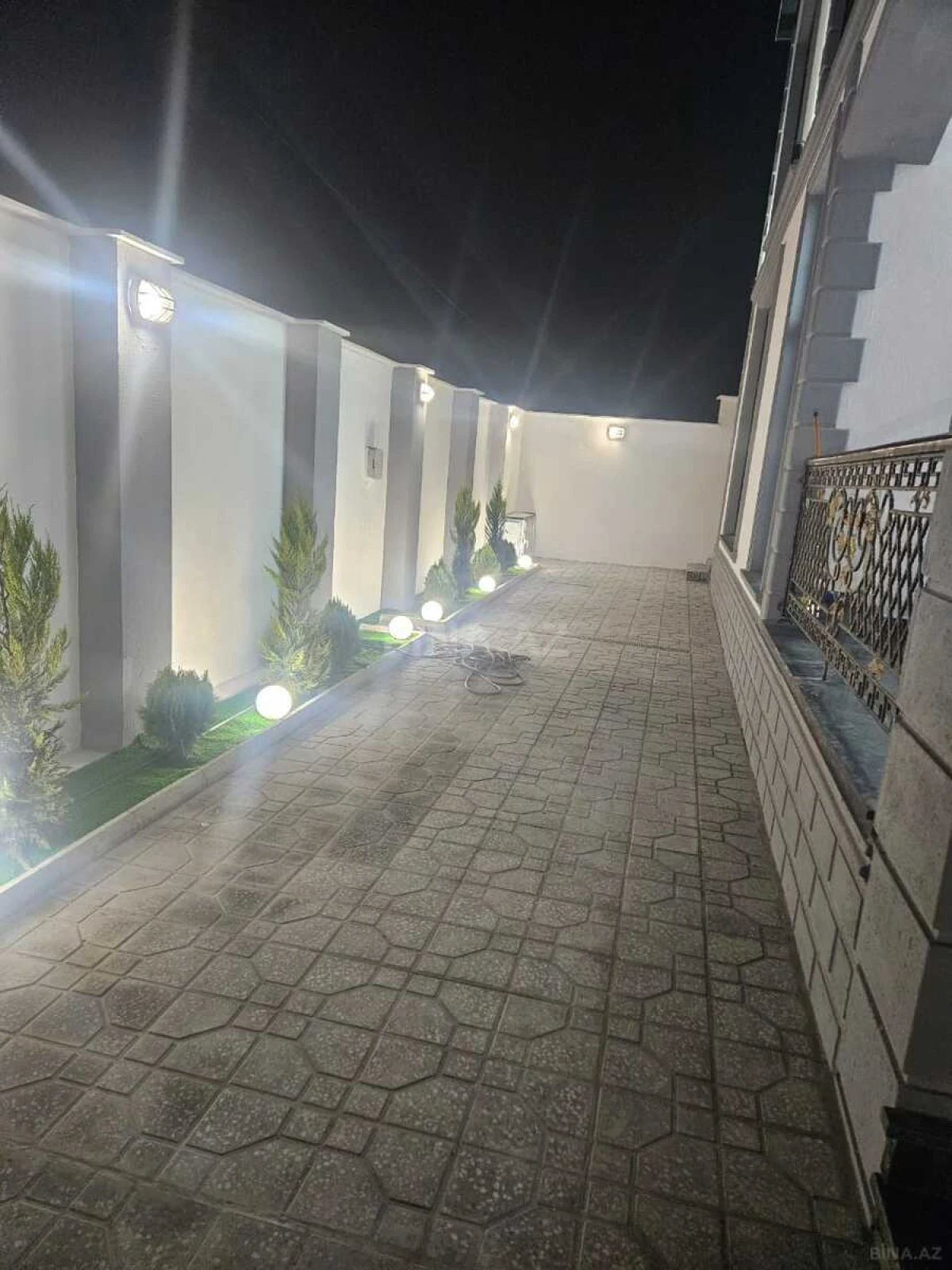 Satılır 4 otaqlı həyət evi 270 m²