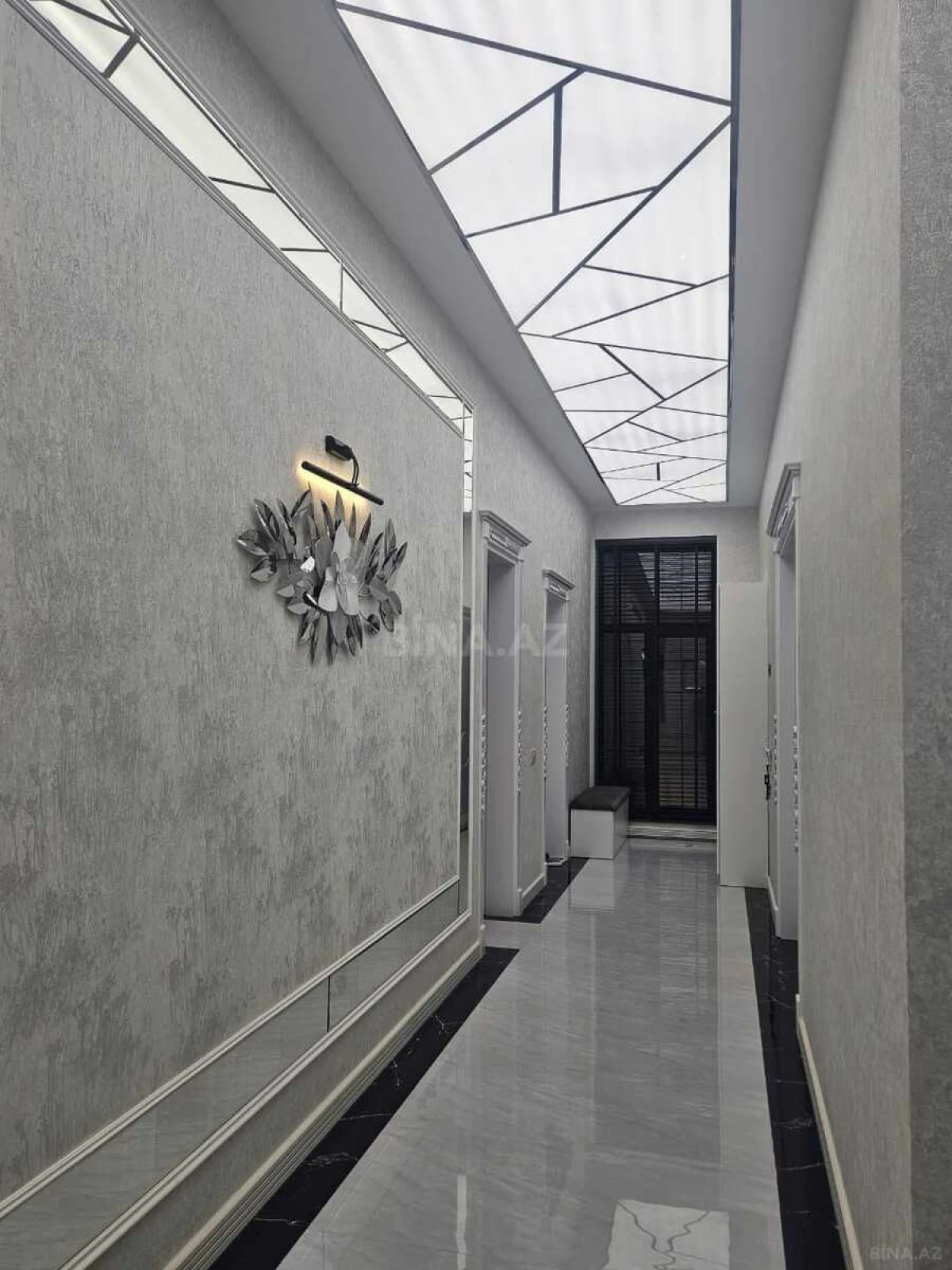 Satılır 4 otaqlı həyət evi 270 m²