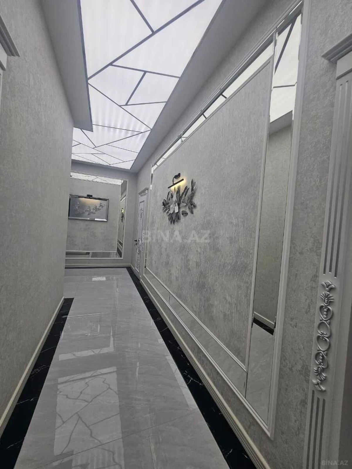 Satılır 4 otaqlı həyət evi 270 m²