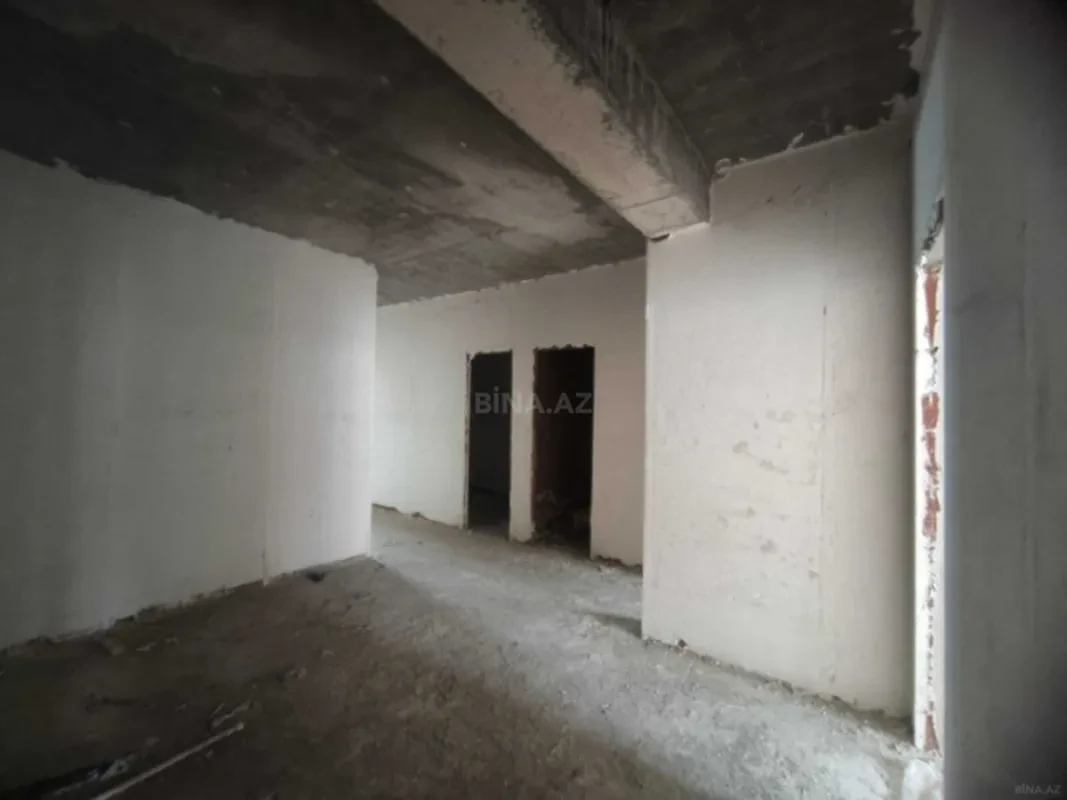 Satılır 3 otaqlı mənzil 137 m²