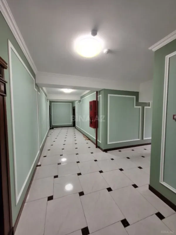 Satılır 3 otaqlı mənzil 137 m²