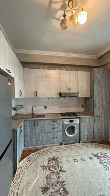 Kirayə verilir 2 otaqlı mənzil 65 m²