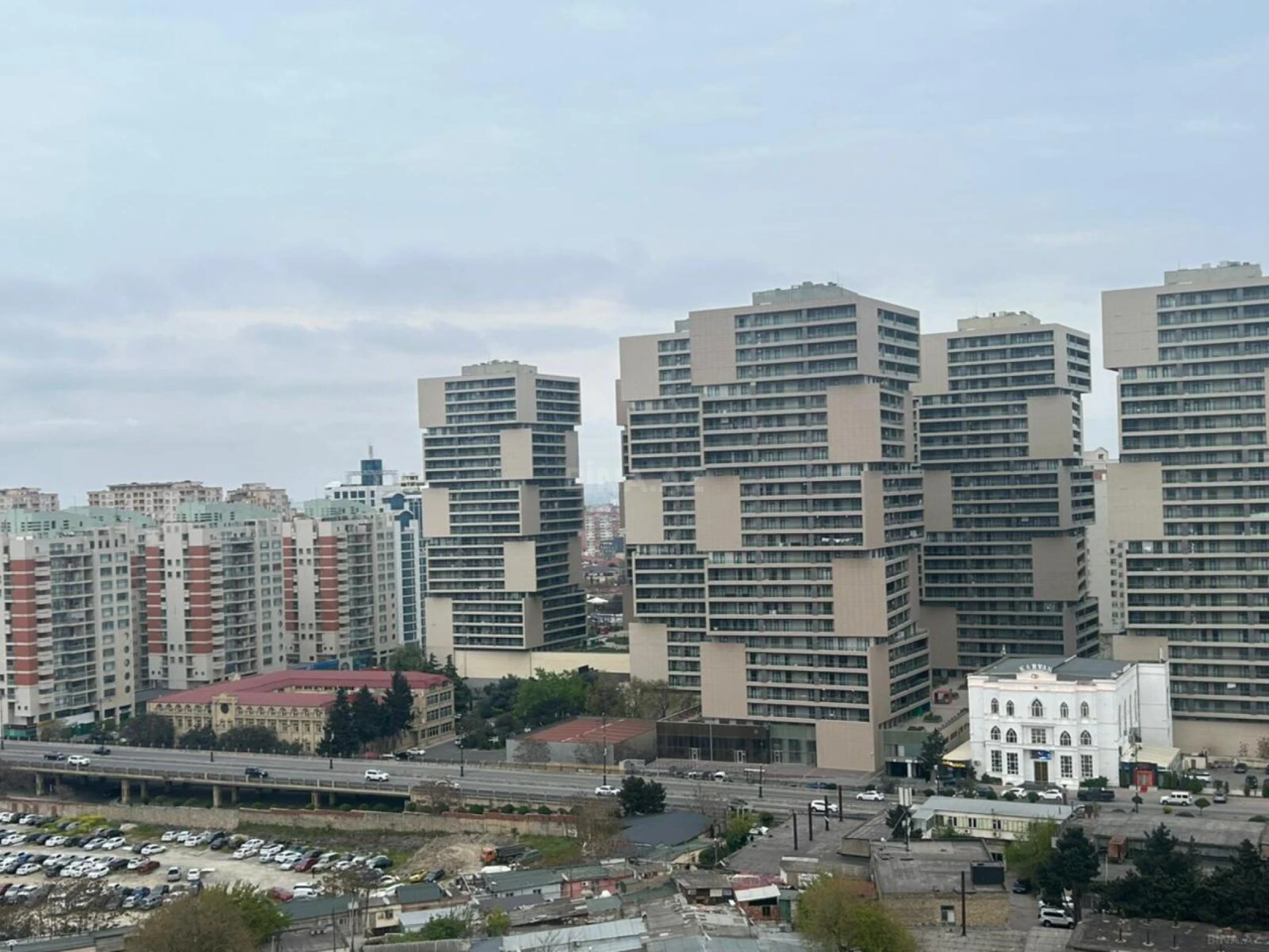 Kirayə verilir 2 otaqlı mənzil 45 m²