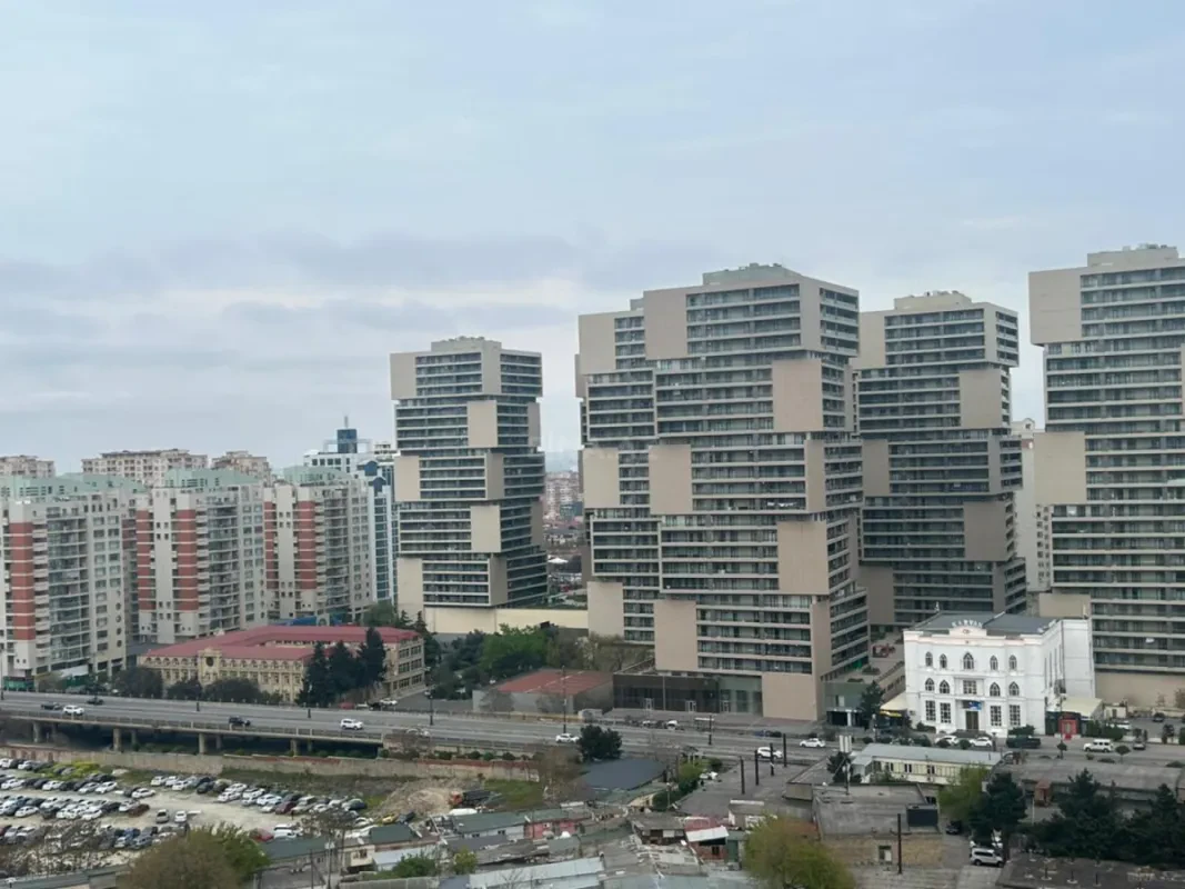 Kirayə verilir 2 otaqlı mənzil 45 m²
