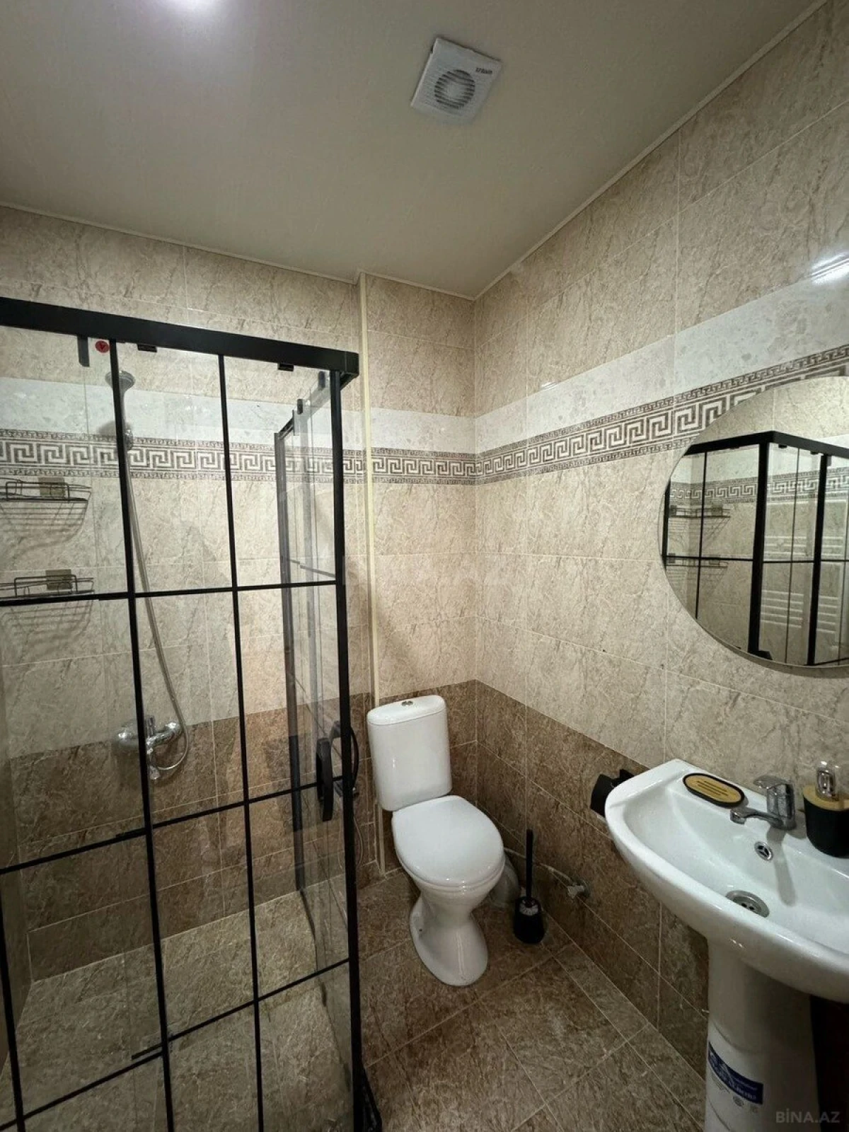 Kirayə verilir 2 otaqlı mənzil 71 m²