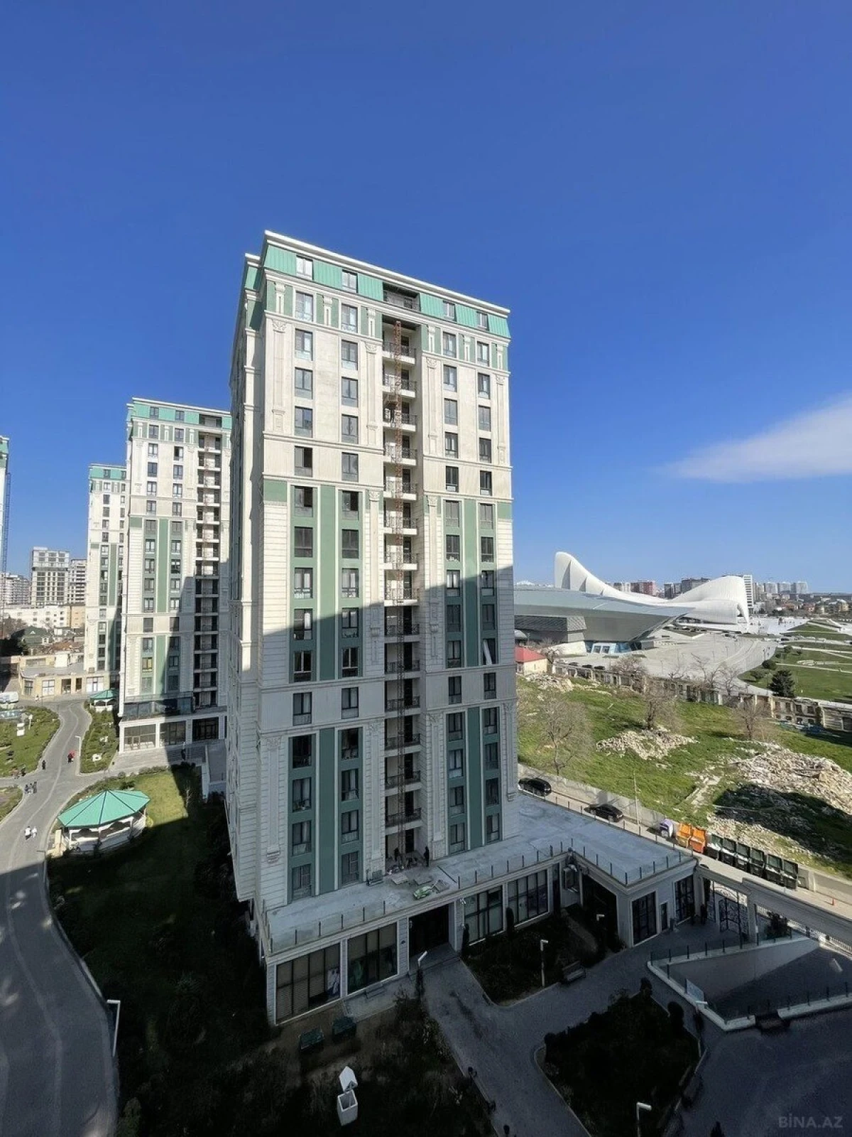 Kirayə verilir 2 otaqlı mənzil 71 m²