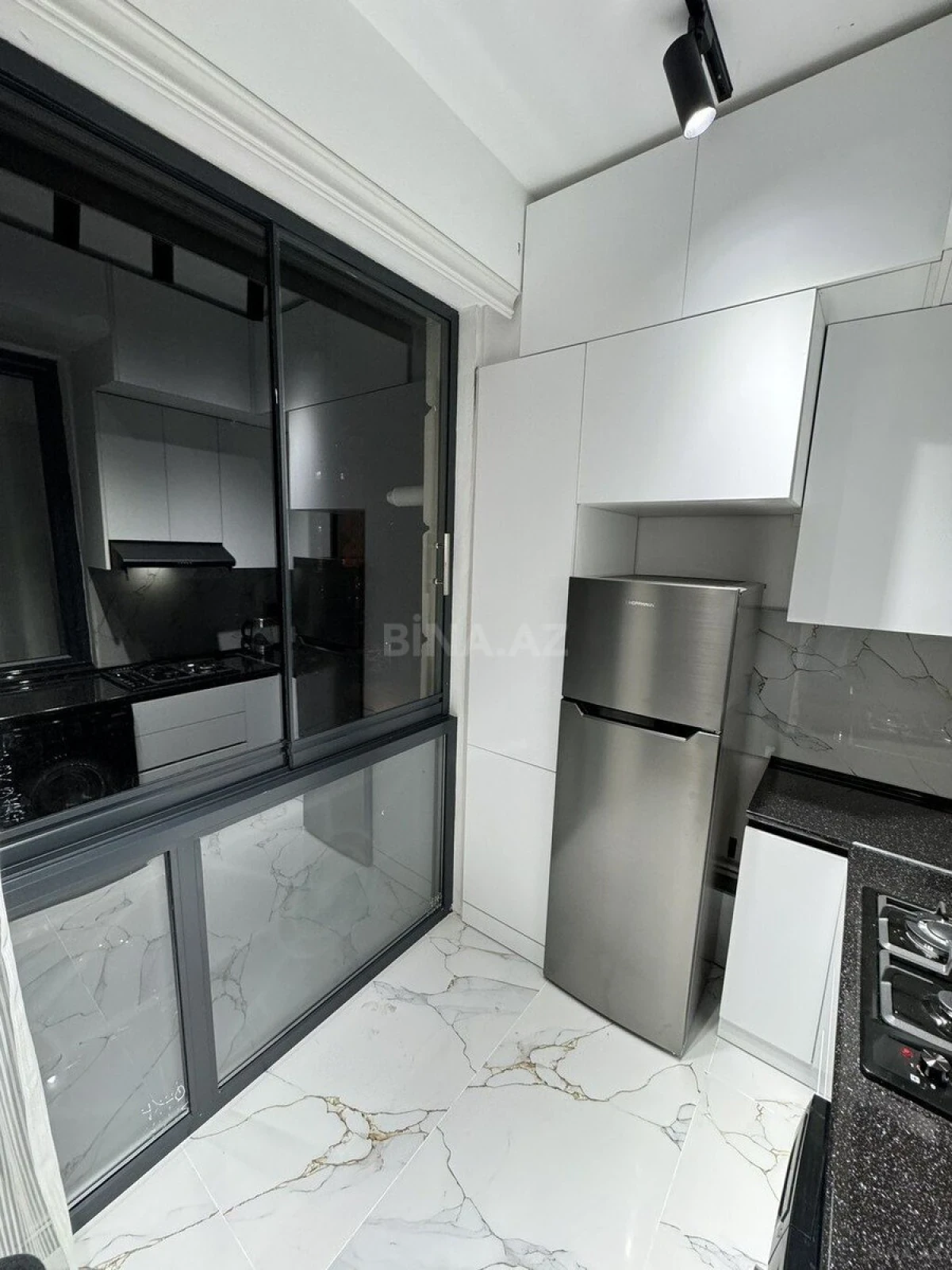 Kirayə verilir 2 otaqlı mənzil 71 m²